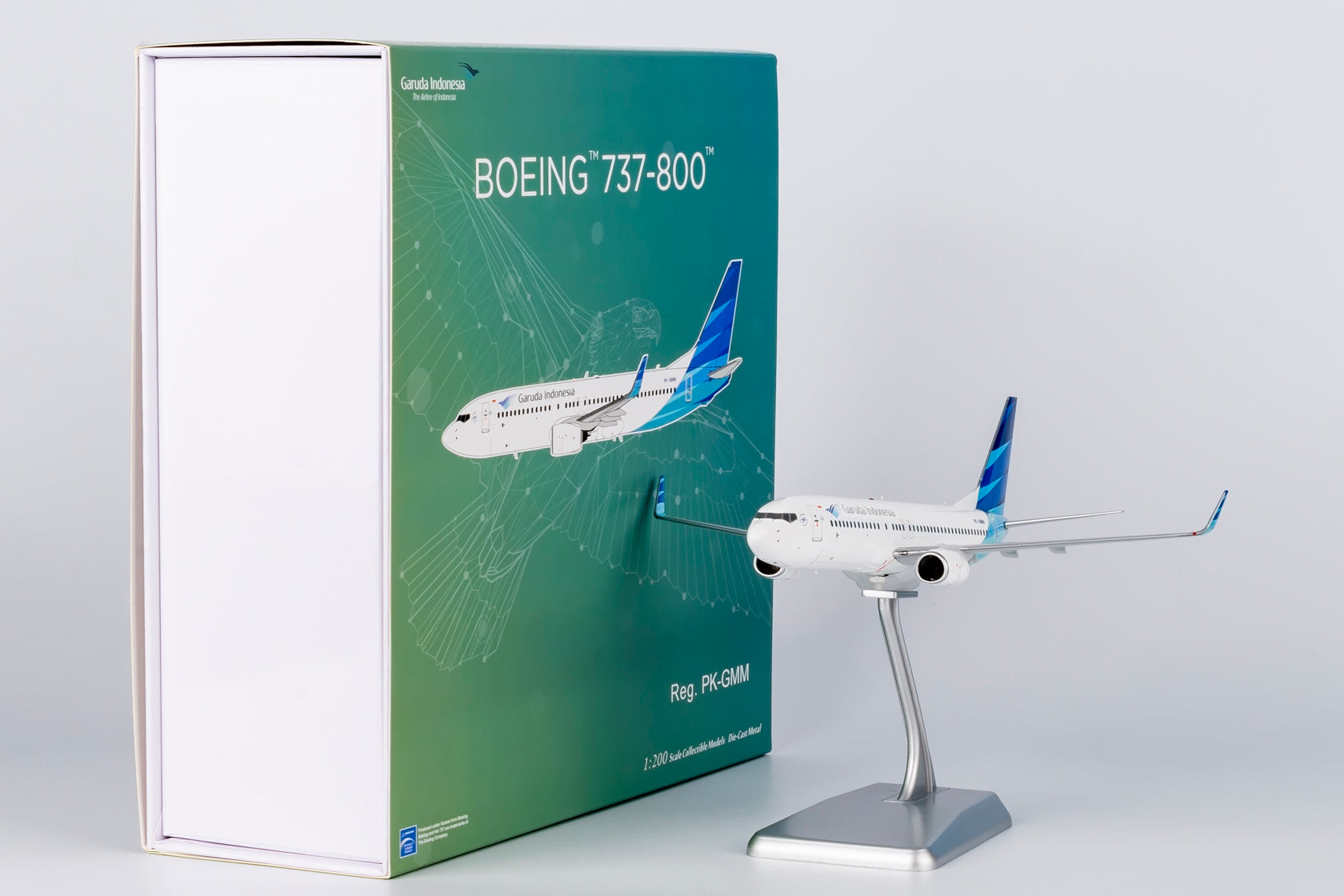 1/200 Garuda Indonesia Boeing 737-800 PK-GMM NG08021 - cover